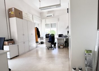 ufficio operativo - Ufficio Via L. da Vinci 35, Livorno - foto 9