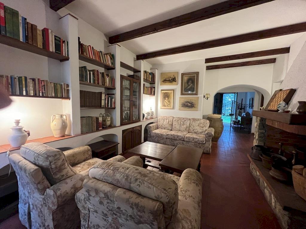 WhatsApp Image 2023-11-27 at 15.09.16(1).jpeg - Quadrilocale Via del Motrone, Firenze - foto 3