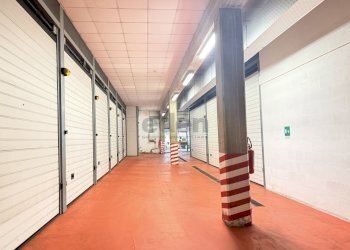 ingresso - Box Viale A. Tassoni 4, Modena (zona Circoscrizione 1) - foto 7