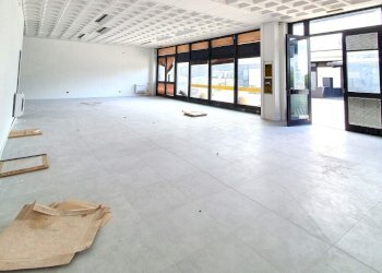 20250507_114616.jpg - Locale Commerciale Via Orzinuovi, Brescia (zona Chiesanuova) - foto 5