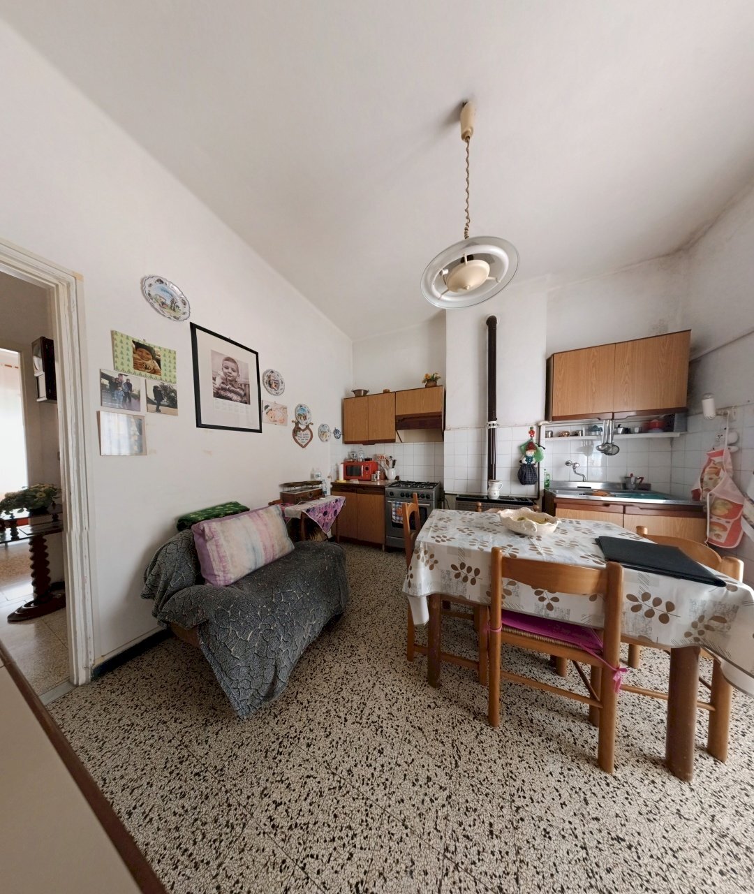 1.jpg - Quadrilocale Via Paolo Diana, Sarzana - foto 1