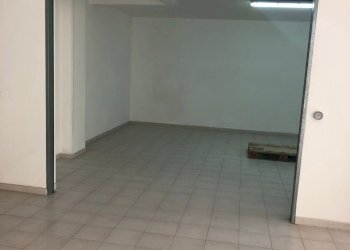 box auto - Box Via Ludovico Ariosto 29, Monopoli - foto 2