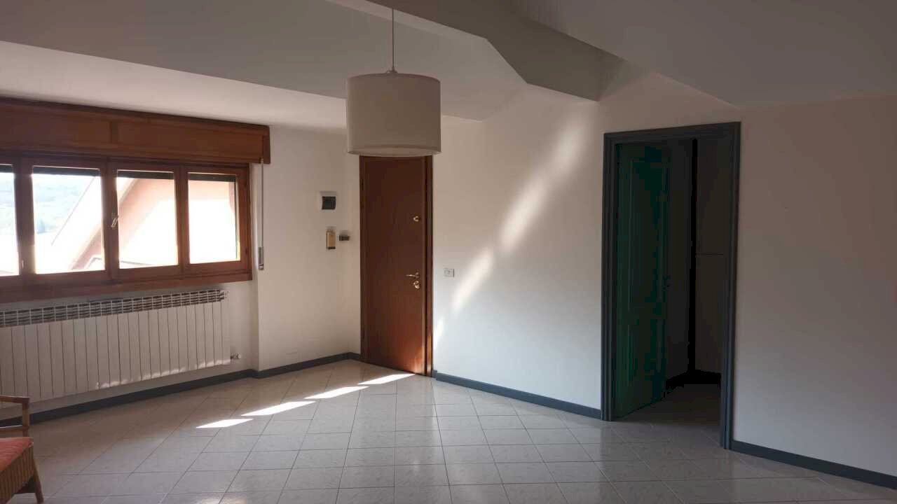 WhatsApp Image 2026-04-13 at 09.47.54.jpeg - Attic Savignone, Savignone - photo 2