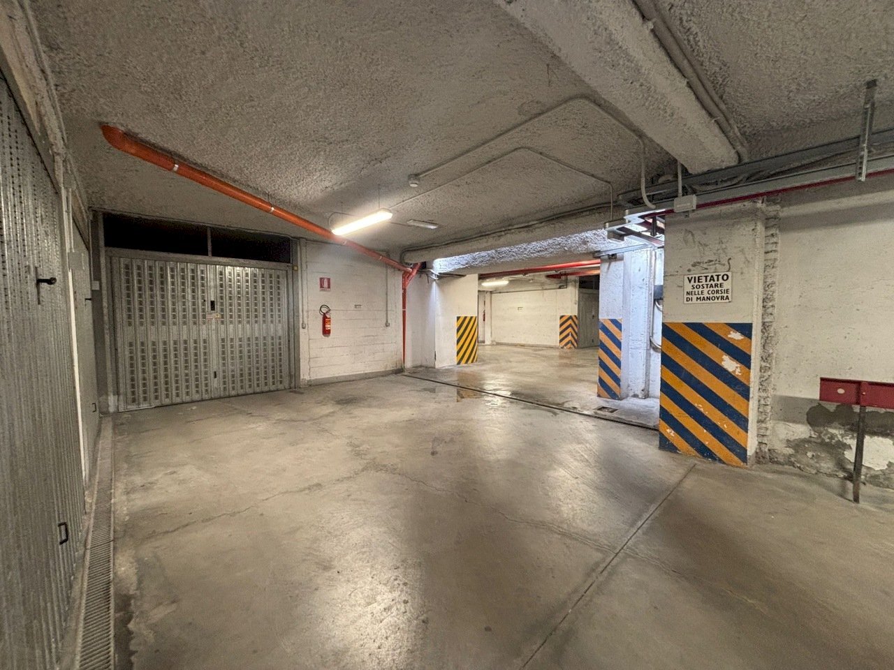 IMG_2471.JPG - Box Via Carlo Alberto 29, Torino (zona Centro) - foto 3