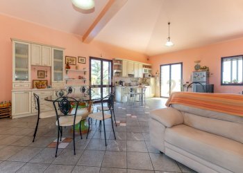 Villa Randazzo (81).jpg - Villa Strada Comunale Calderara 5, Randazzo - photo 17