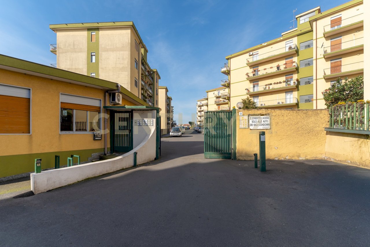 Via Fratelli Bandiera 13 (1).jpg - Appartamento Via Fratelli Bandiera 13, Gravina di Catania - foto 1