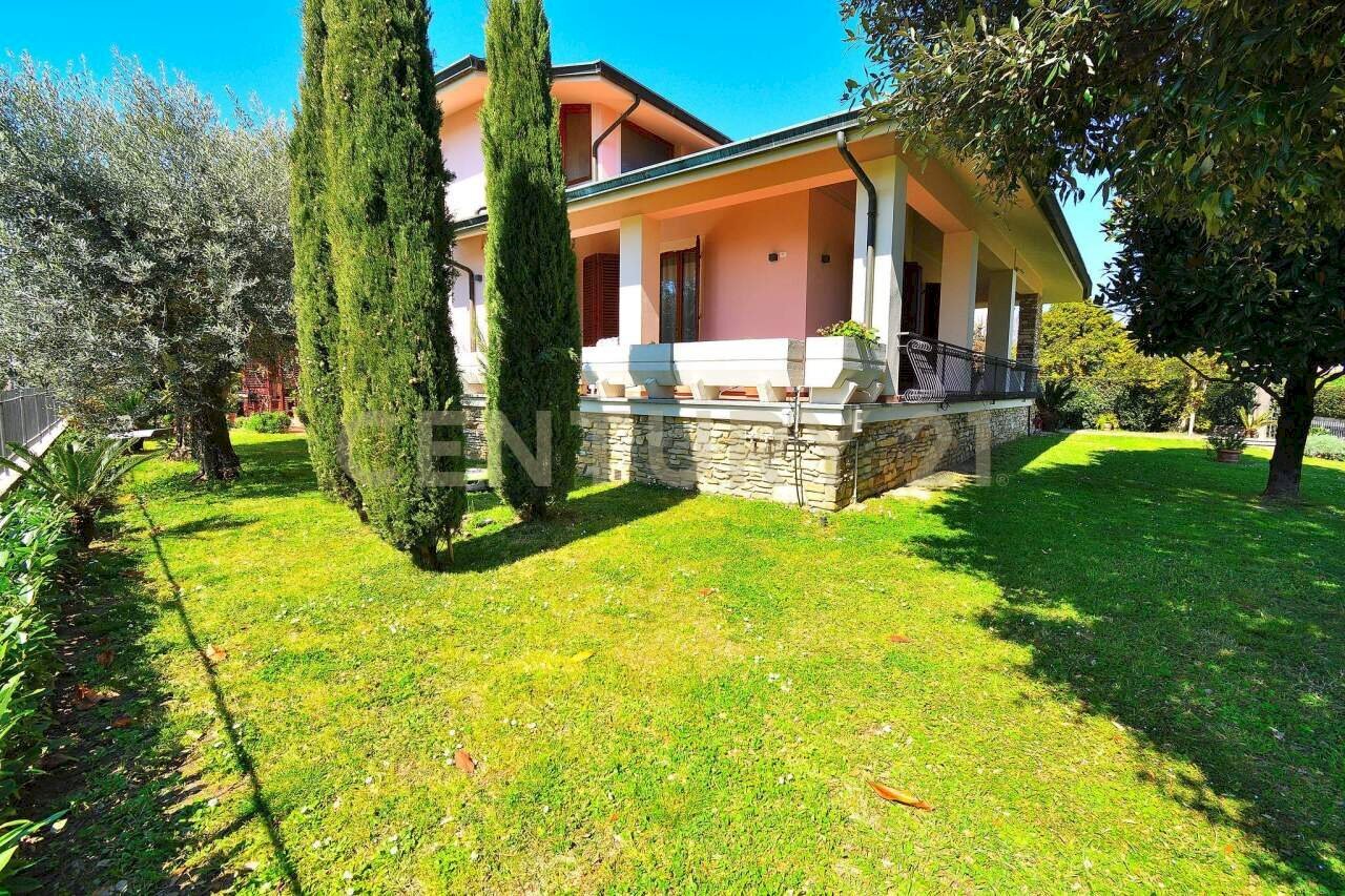 giardino - Villa Via delle Molina 18, Pescia - foto 1