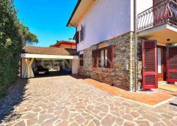 facciata - Villa Via delle Molina 18, Pescia - foto 4