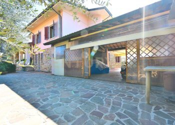 facciata - Villa Via delle Molina 18, Pescia - foto 5