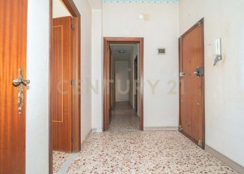 DSC06552.jpg - Quadrilocale Via Carrubella 8, Gravina di Catania - foto 18