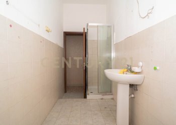 DSC06575.jpg - Quadrilocale Via Carrubella 8, Gravina di Catania - foto 21