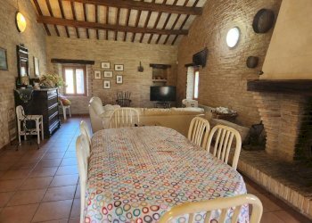 REC5.jpg - Rustico Recanati - foto 4