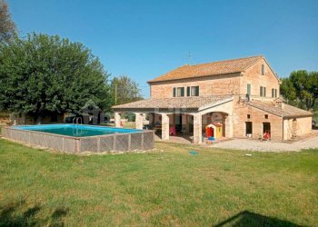 REC6.jpg - Rustico Recanati - foto 6