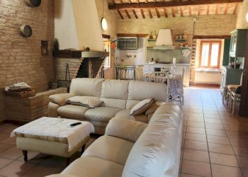 REC14.jpg - Rustico Recanati - foto 14