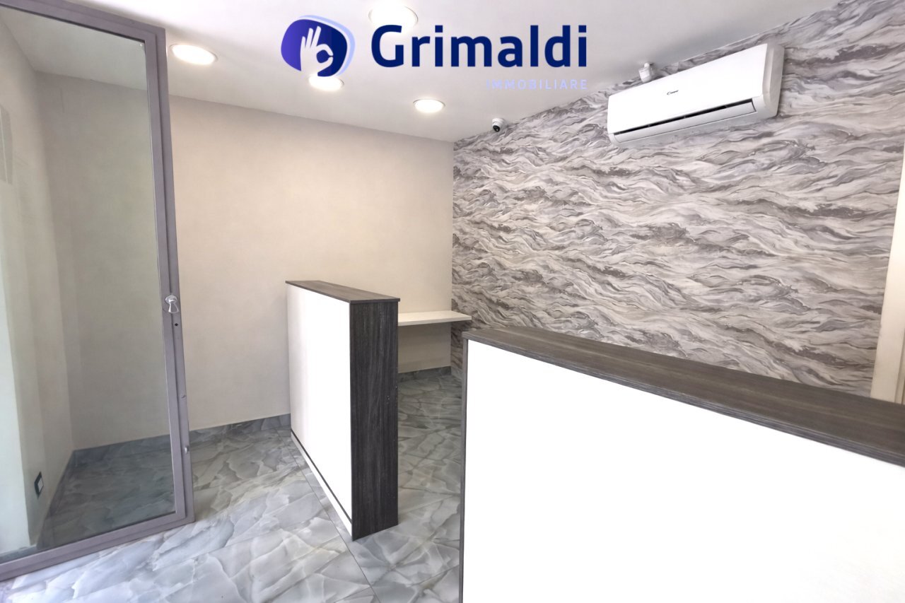 2.png - Commercial Premises Corso Vittorio Emanuele, Napoli (neighborhood Chiaia) - photo 2