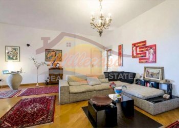 69819283-535b-4db8-9d82-1f4a3cedcc69.jpeg - Attico Viale Scala Greca, Siracusa - foto 11