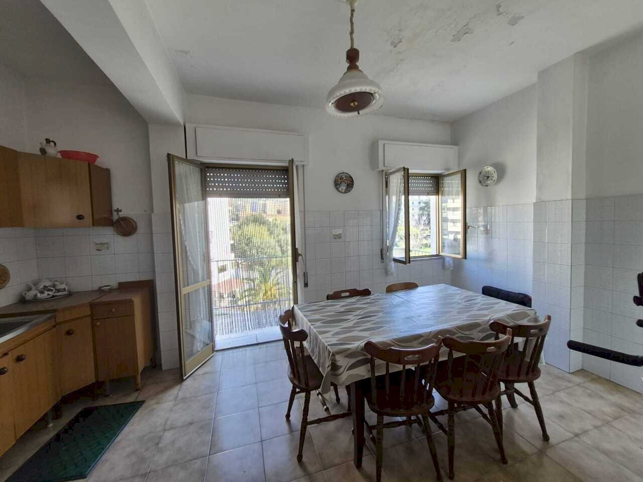 WhatsApp Image 2026-04-13 at 09.45.47(4).jpeg - Quadrilocale Via Razionale 5, Lamezia Terme - foto 1