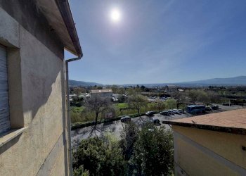 WhatsApp Image 2026-04-13 at 09.45.47(3).jpeg - Quadrilocale Via Razionale 5, Lamezia Terme - foto 9