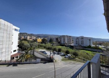 WhatsApp Image 2026-04-13 at 09.45.47(7).jpeg - Quadrilocale Via Razionale 5, Lamezia Terme - foto 11