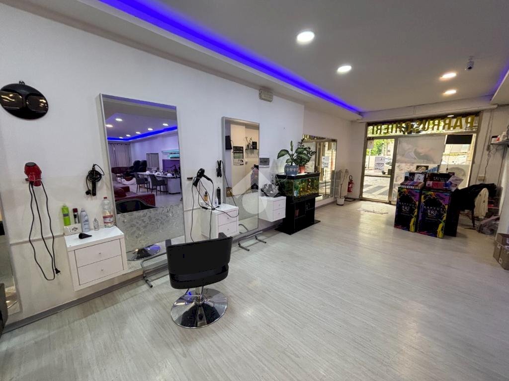 Negozio Str. San Faustino, Modena - foto 1