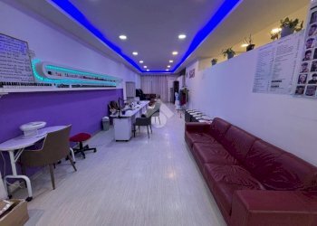 Shop Str. San Faustino, Modena - photo 11