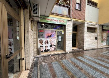 Shop Str. San Faustino, Modena - photo 12