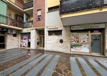 Shop Str. San Faustino, Modena - photo 14