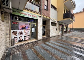 Shop Str. San Faustino, Modena - photo 15