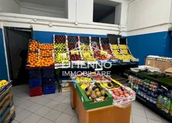 Negozio Via del Casale di San Basilio, Roma (zona San Basilio) - foto 2