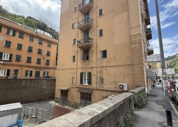 Magazzino via toti, Genova (zona Staglieno) - foto 13