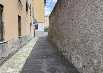 Magazzino via toti, Genova (zona Staglieno) - foto 14