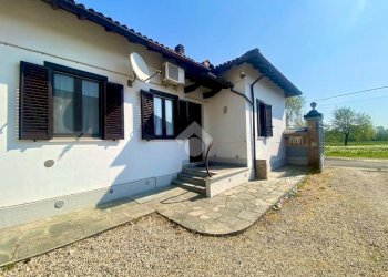 Casa semi indipendente Strada Comunale per Viguzzolo, Castelnuovo Scrivia - foto 2