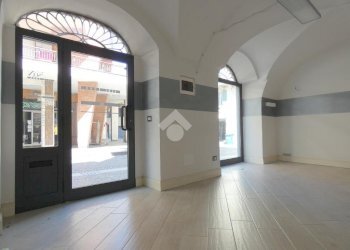 Commercial Activity Via garibaldi, Acqui Terme - photo 1