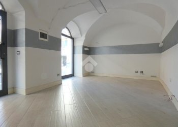 Commercial Activity Via garibaldi, Acqui Terme - photo 2