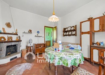 Cucina - Casa semi indipendente Borgo Gay, 4, Luserna San Giovanni - foto 3