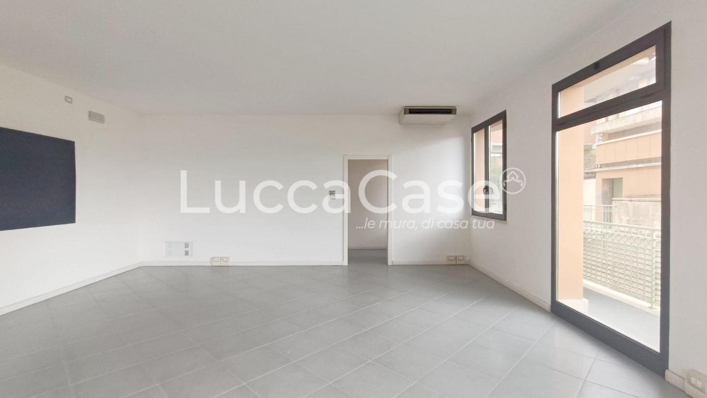 Commercial Premises Massarosa - photo 3