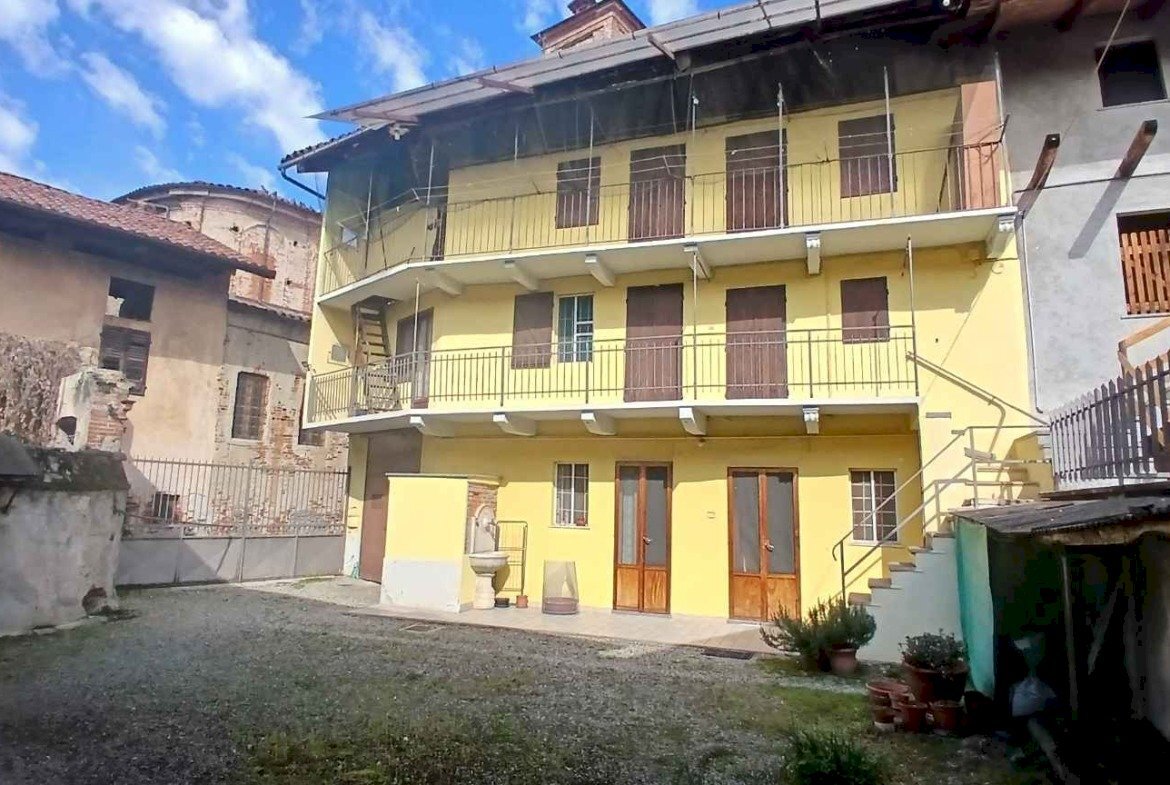 Villa Piazza Castello, Lusigliè - foto 1
