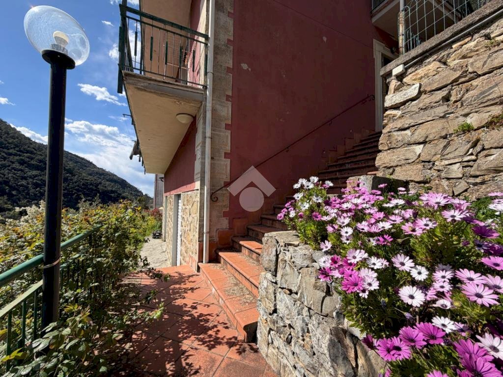 Appartamento Località Casali Lungo Statale, Castiglione Chiavarese - foto 1