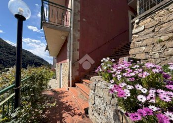 Appartamento Località Casali Lungo Statale, Castiglione Chiavarese - foto 1