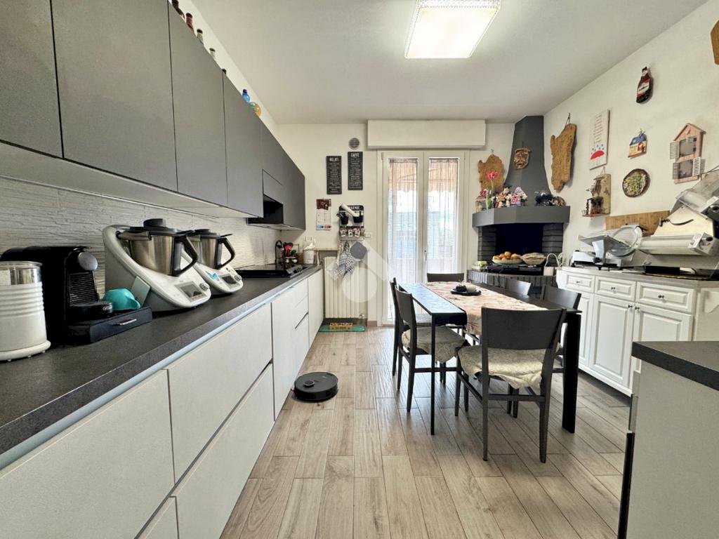 Appartamento Via Zambonini, Montelabbate - foto 3