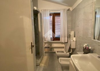 Villa Via torchi, Front - foto 18