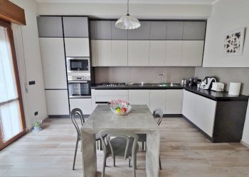 Foto 5 - Casa indipendente Via Regina Margherita
 
12, Castel Baronia - foto 5