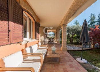 Foto 72 - Villa Via Saragat
 
20, Montescudo - Monte Colombo - foto 72