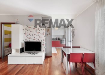 Sala da pranzo - Trilocale DEL GUADAGNO
 
27/1, Roncello - foto 10