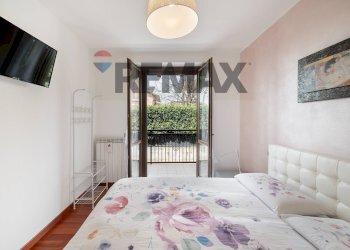 Camera / camera da letto - Trilocale DEL GUADAGNO
 
27/1, Roncello - foto 32