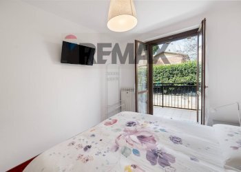 Camera / camera da letto - Trilocale DEL GUADAGNO
 
27/1, Roncello - foto 33