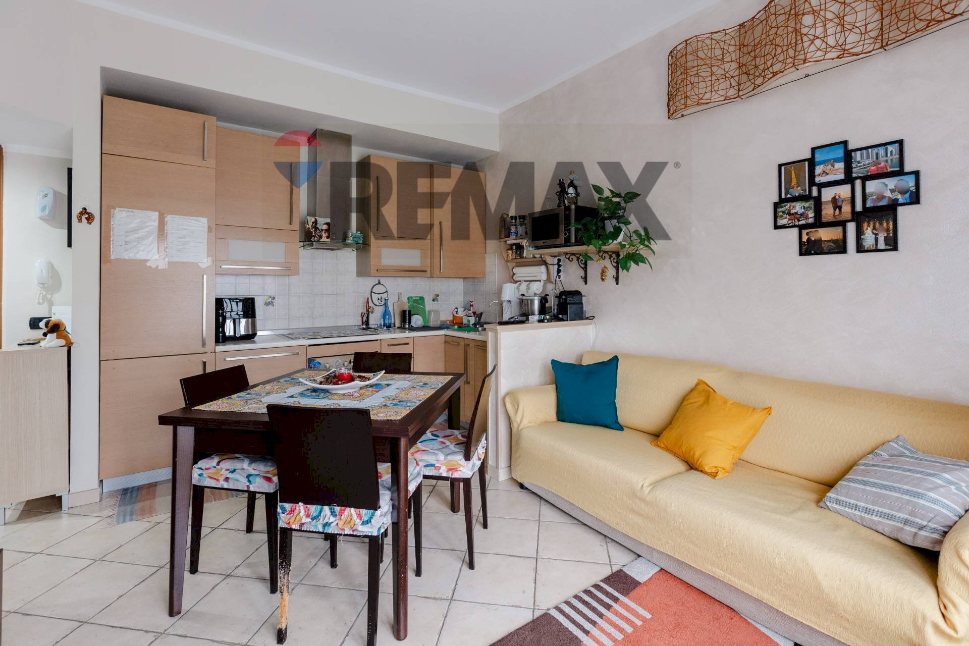 Sala da pranzo - Trilocale via Edmondo De Amicis
 
18, Concorezzo - foto 2