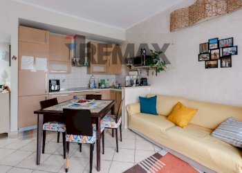 Sala da pranzo - Trilocale via Edmondo De Amicis
 
18, Concorezzo - foto 2