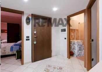 Hall / corridoio - Trilocale via Edmondo De Amicis
 
18, Concorezzo - foto 6