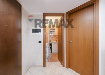 Hall / corridoio - Trilocale via Edmondo De Amicis
 
18, Concorezzo - foto 13